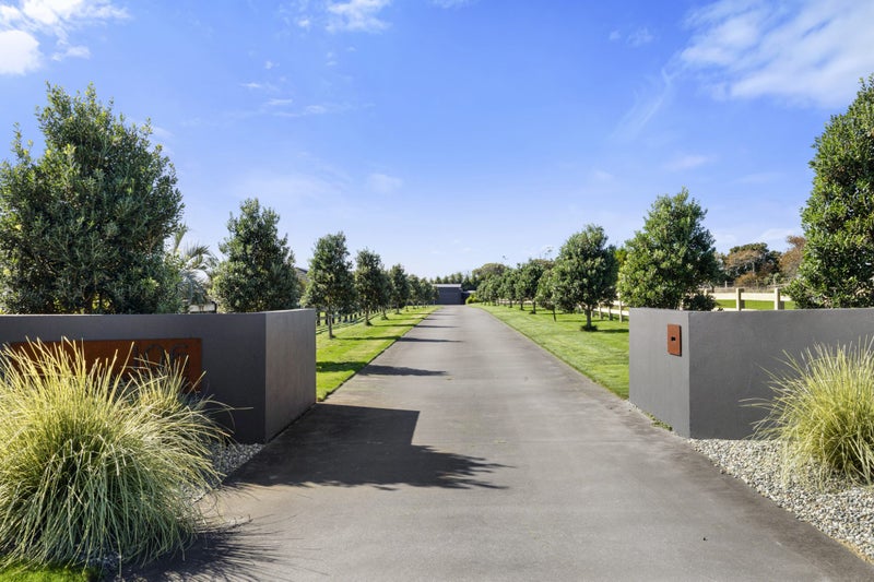 106 Airport Drive, New Plymouth Airport, New Plymouth - Carousel 28