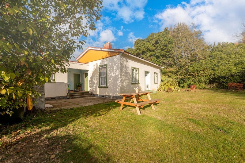 23 Settlement Road, Waimate - Carousel 2