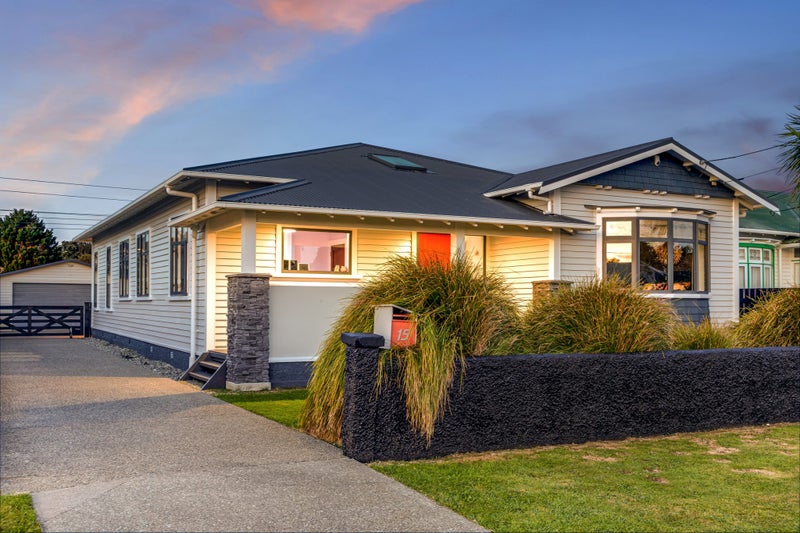15 North Street, Petone, Lower Hutt - Carousel 1
