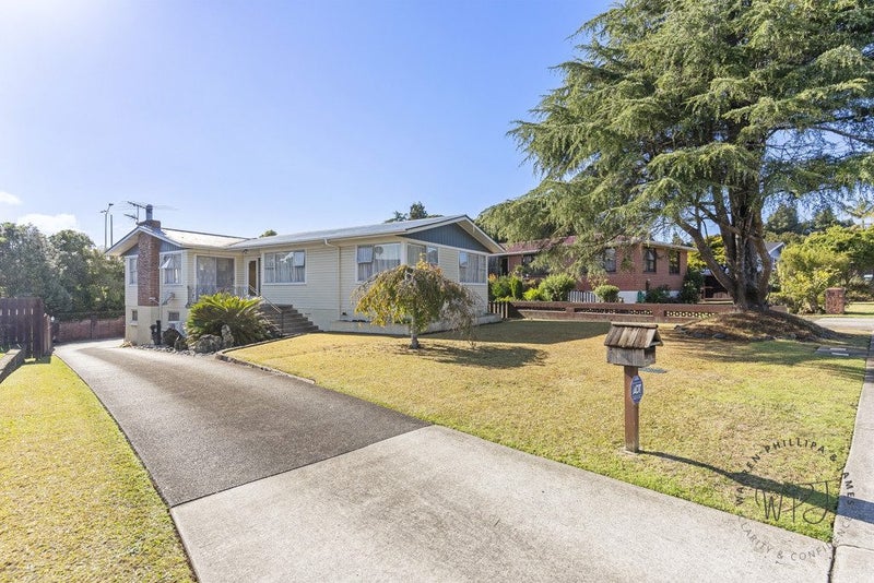 84 Lawrence Crescent, Hillpark, Auckland - Carousel 1