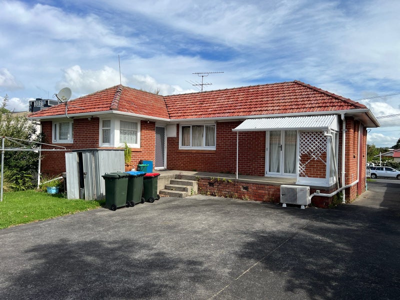 9 Hamlin Road, Mount Wellington, Auckland - Carousel 1