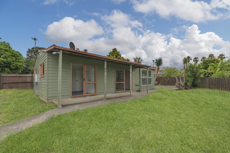 70 Clayton Avenue, Otara, Auckland - Carousel 2