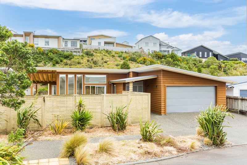 14 Tea Tree Lane, Woodridge, Wellington - Carousel 1