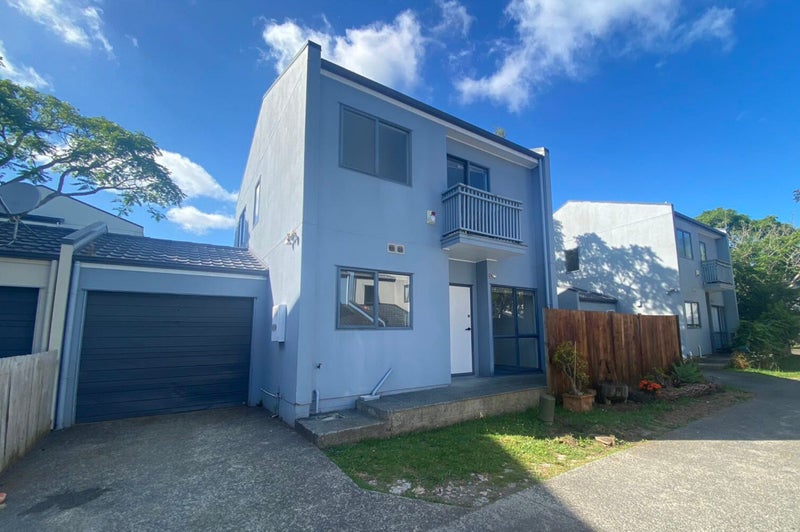 3 Sun Place, Henderson, Auckland - Carousel 2