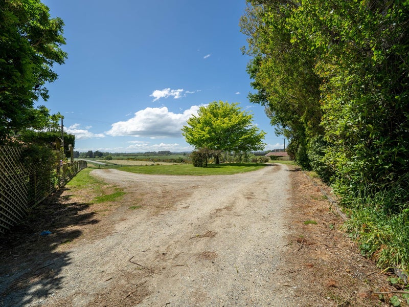 15 King Road, Makarewa, Invercargill - Carousel 1