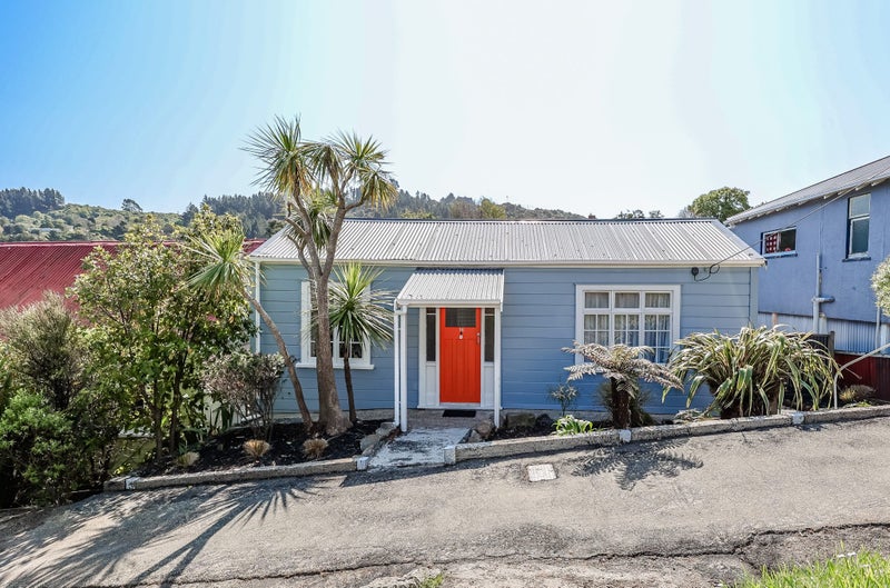 16 Mary Street, Port Chalmers, Dunedin - Carousel 1