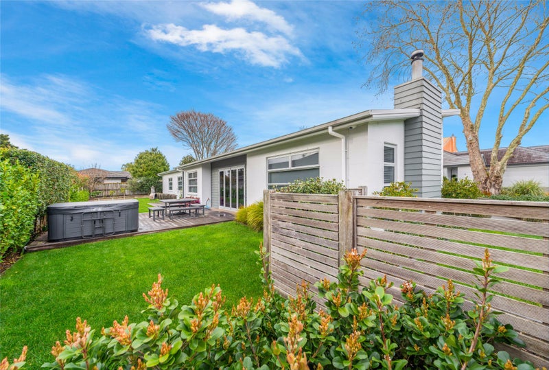 18 Bree Place, Flagstaff, Hamilton - Carousel 2