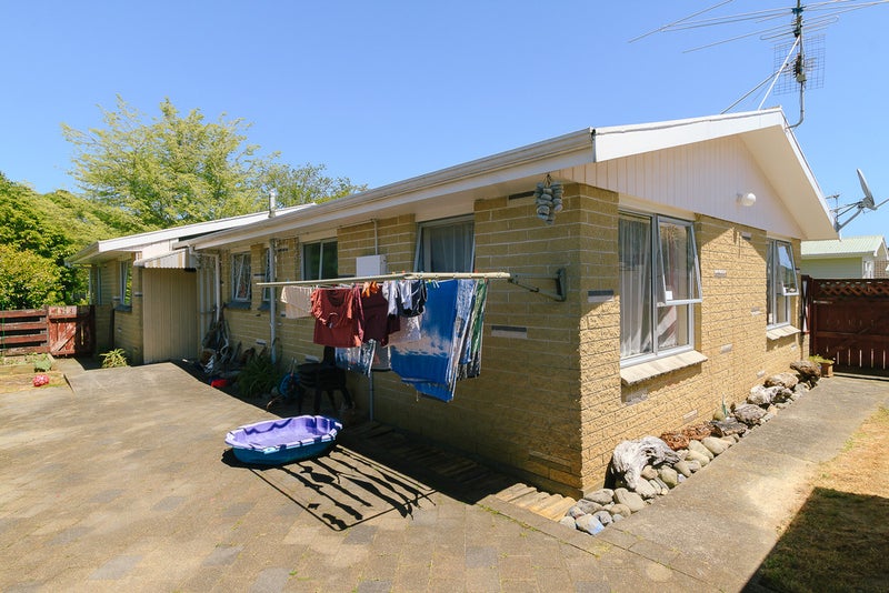 21 California Drive, Totara Park, Upper Hutt - Carousel 19