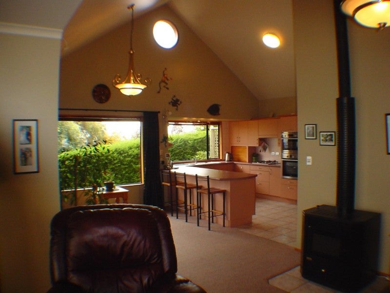 1/7 Blencathra Place, Westmorland, Christchurch - Carousel 2