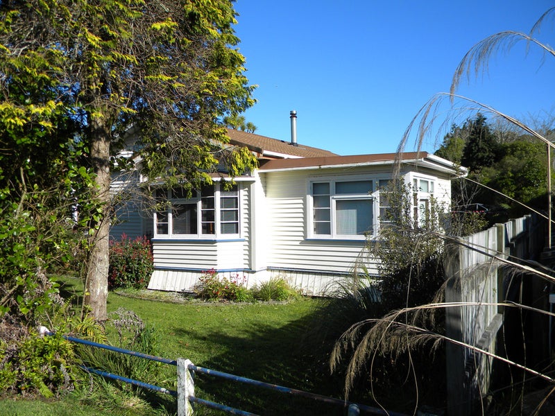 73 Jollie Street, Hokitika - Carousel 19