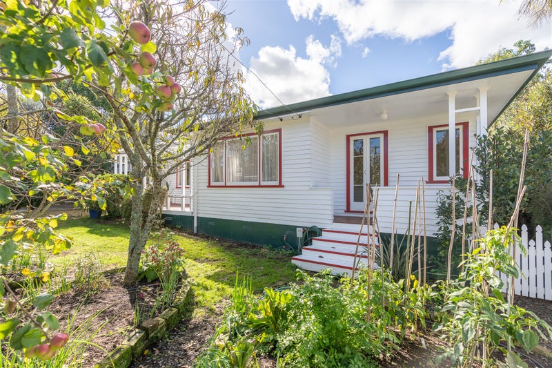 Property Valuation for 27 Johnsview Terrace, Hillcrest, Hamilton