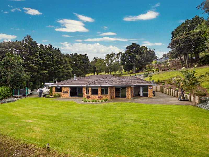 363 Vinegar Hill Road, Kamo - Carousel 1