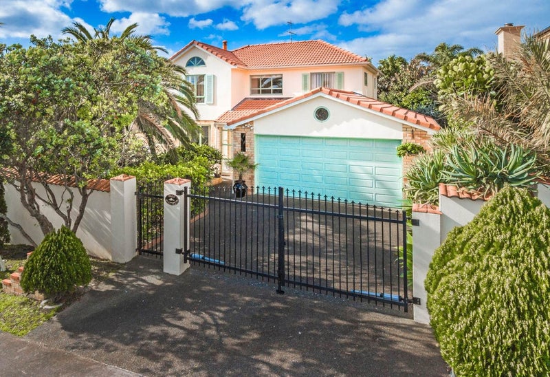19 Gilberd Place, Torbay, Auckland - Carousel 1