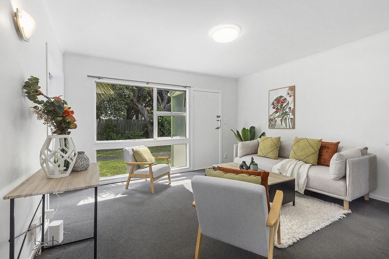 2/102 Endeavour Street, Lyall Bay, Wellington - Carousel 2