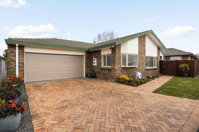 6 Longford Court, Forest Lake, Hamilton, Waikato - Carousel 2