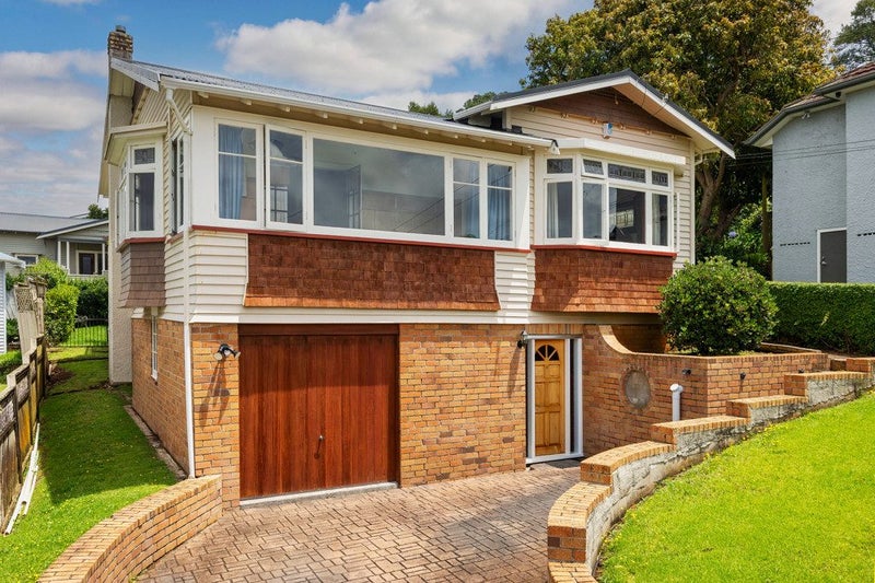 5 Ruarangi Road, Mount Albert, Auckland - Carousel 1