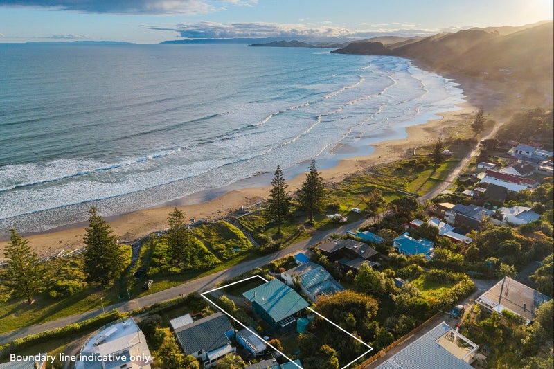 15 Makorori Beach Road, Makorori, Gisborne - Carousel 1