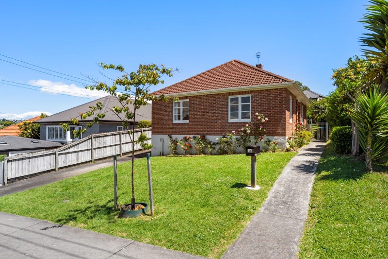 18 Bonnie Brae Road, Meadowbank, Auckland - Carousel 1