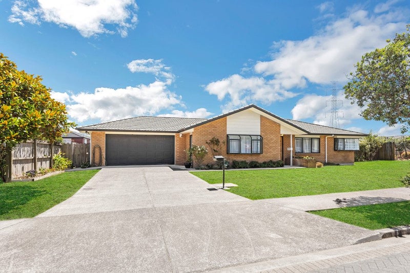4 Hawkley Close, Flat Bush, Auckland - Carousel 1