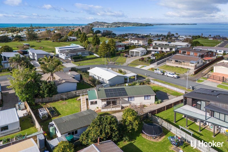 3 Adela Stewart Drive, Katikati - Carousel 1