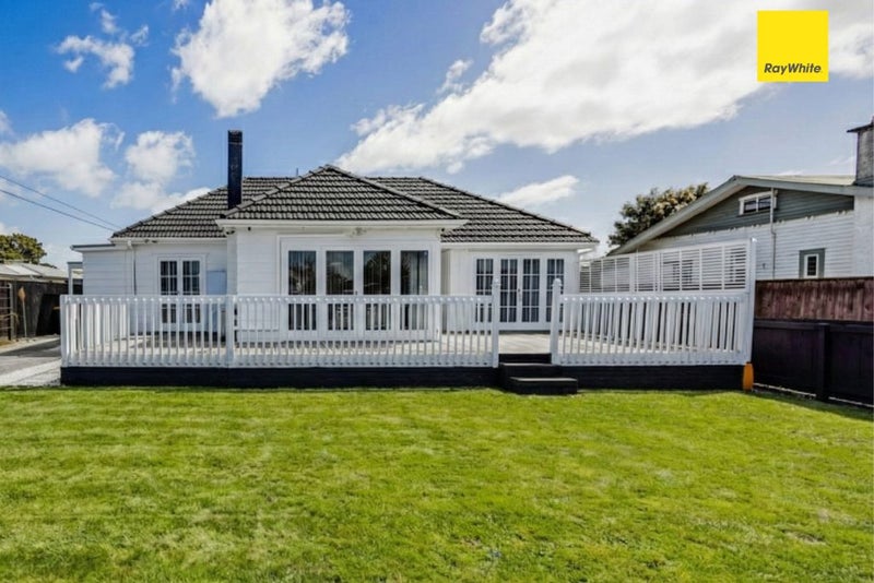 28 Driver Road, Mangere East, Auckland - Carousel 1