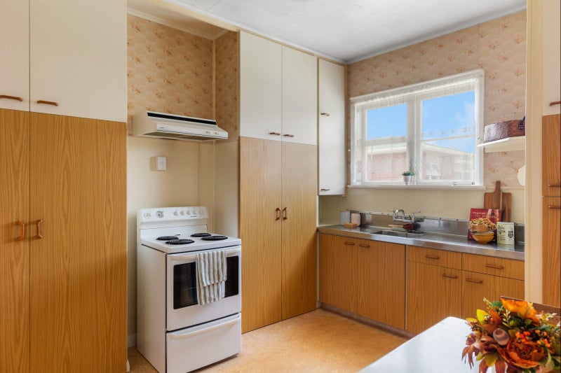 27 Essex Street, Levin, Levin - Carousel 2