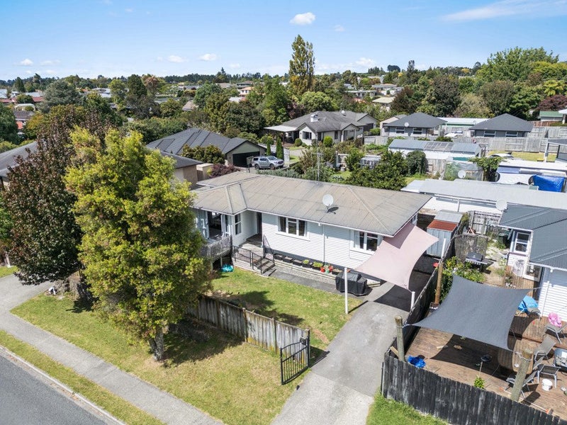 52 Hookey Drive, Te Puke, Te Puke - Carousel 2