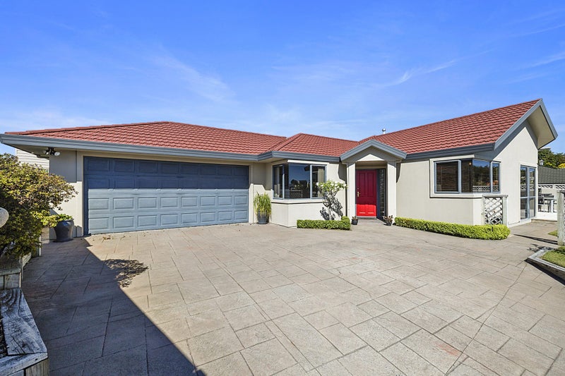 26 Ashmore Drive, Frankleigh Park, New Plymouth - Carousel 1
