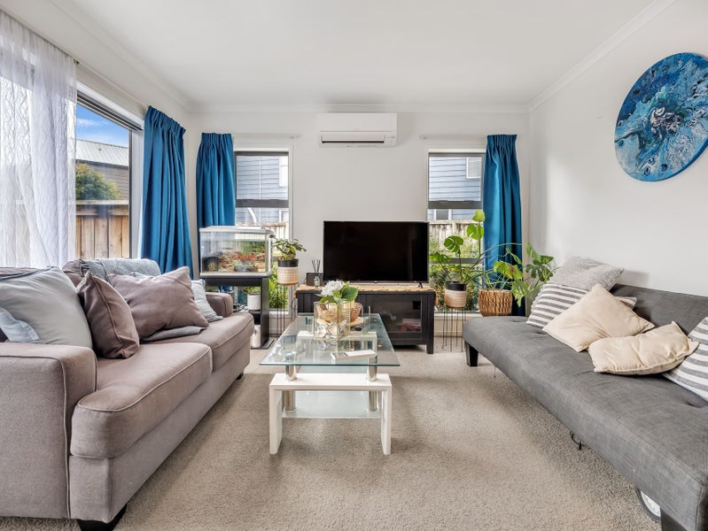 2/5 Jones Crescent, Melville, Hamilton - Carousel 1