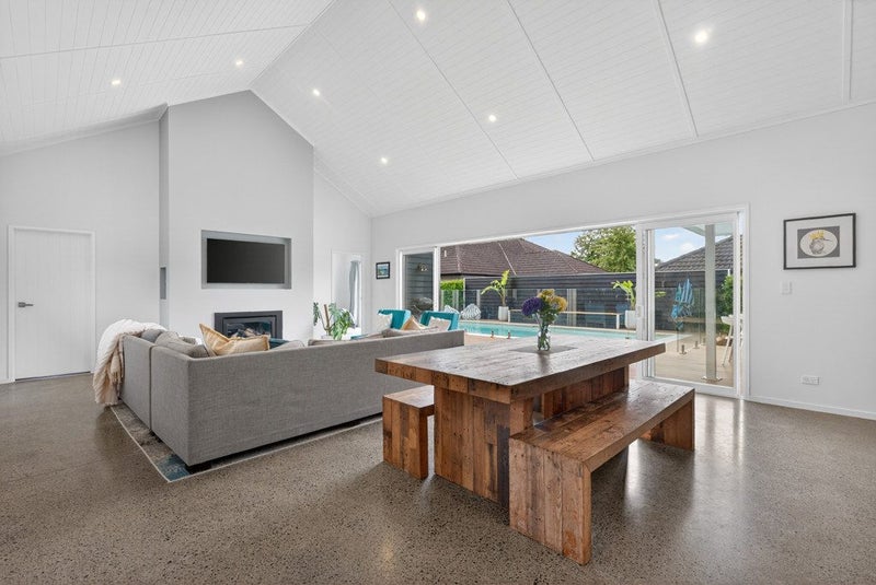 6 Sophia Place, Karaka, Papakura - Carousel 2