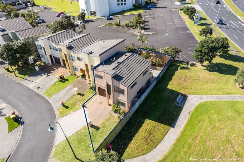 24 Puma Drive, Golflands, Auckland - Carousel 1