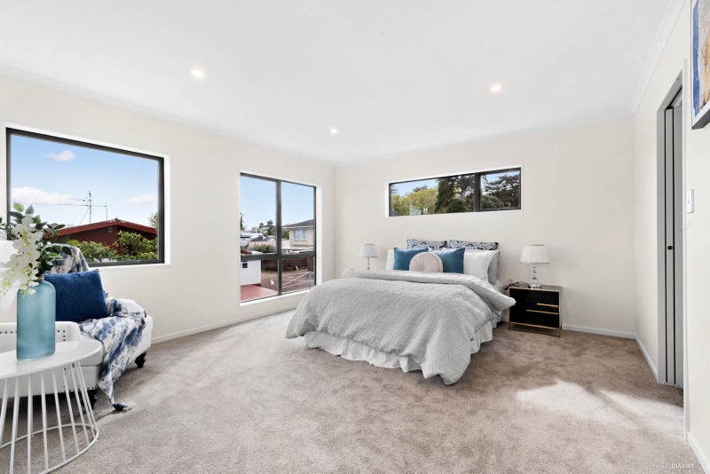 56B Jandell Crescent, Bucklands Beach, Auckland - Carousel 1