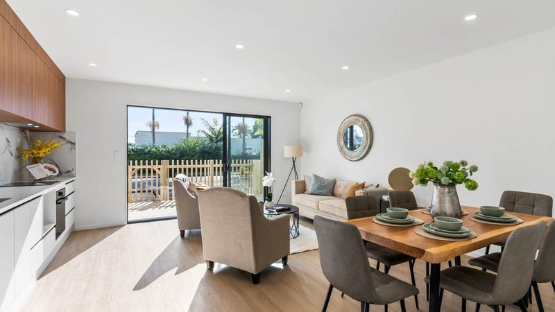 1/18 Ranui Station Road, Ranui, Auckland - Carousel 1
