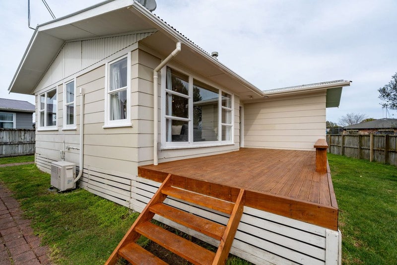 39 Lilac Street, Melville, Hamilton - Carousel 1