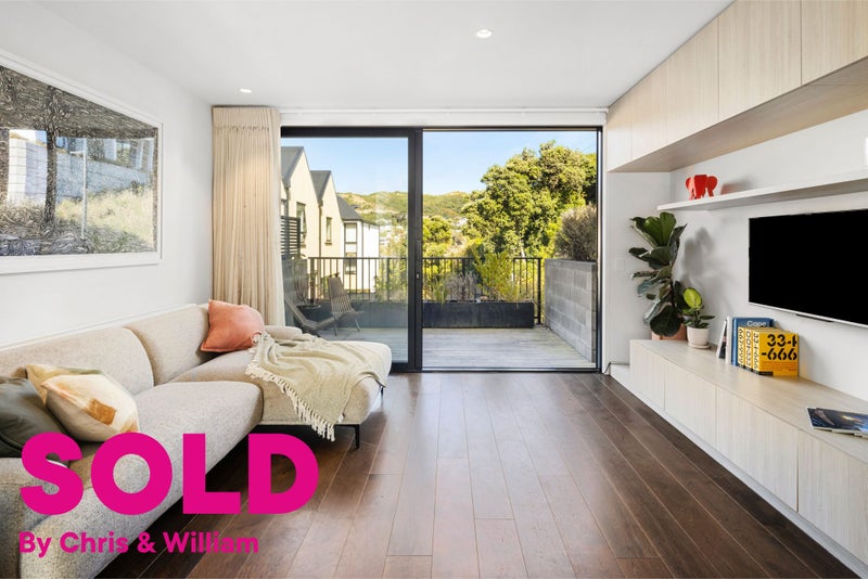 2 Jean Caldwell Way, Island Bay, Wellington - Carousel 1