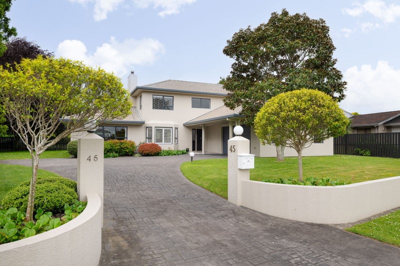 45 Harrowfield Drive, Harrowfield, Hamilton - Carousel 1