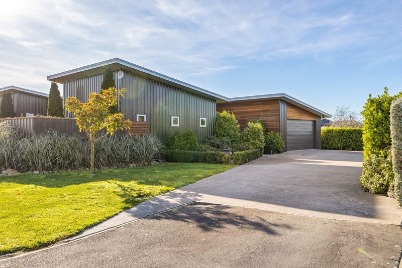 2 Ormandy Court, Amberley, Amberley - Carousel 1