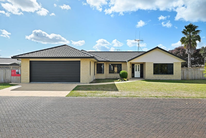 36 Cairns Crescent, Rototuna, Hamilton - Carousel 1