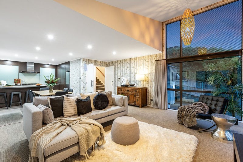 37 Navigation Drive, Whitby, Porirua - Carousel 1