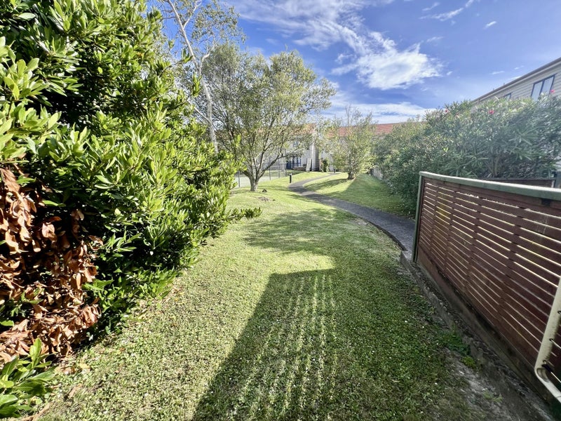 30/1 Ambrico Place, New Lynn, Auckland - Carousel 2