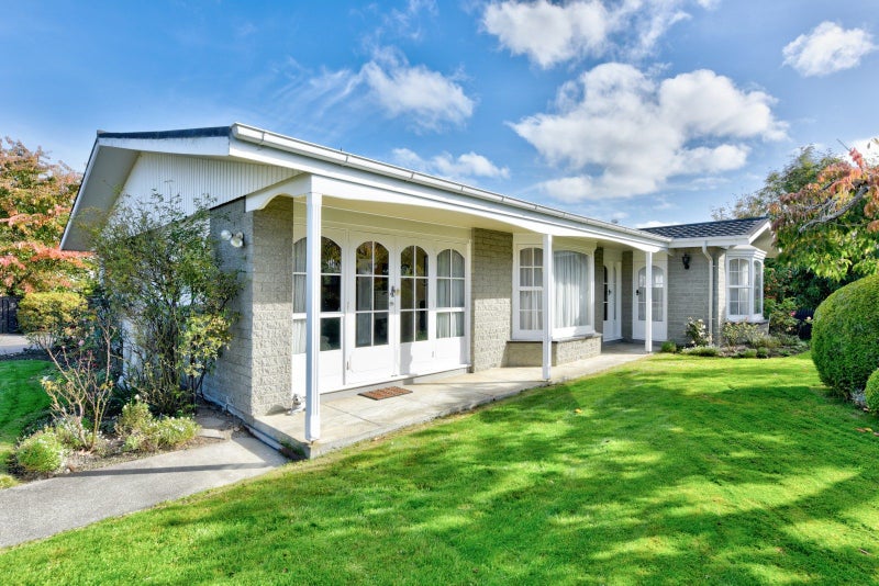 5 Aranui Place, Gore, Gore - Carousel 1