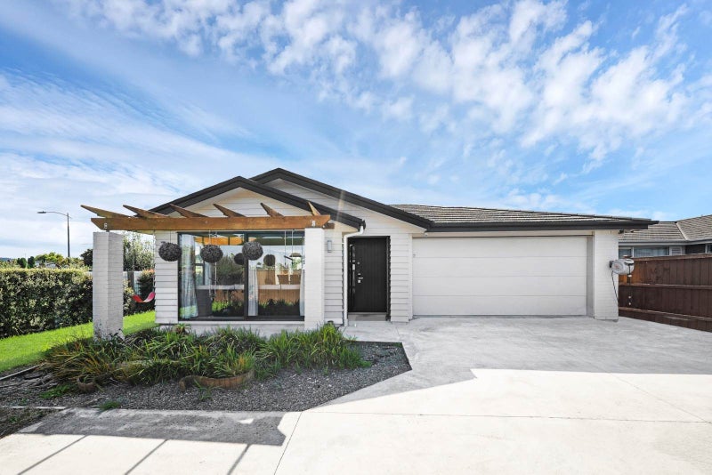 12 Biplane Street, Takanini, Auckland - Carousel 2