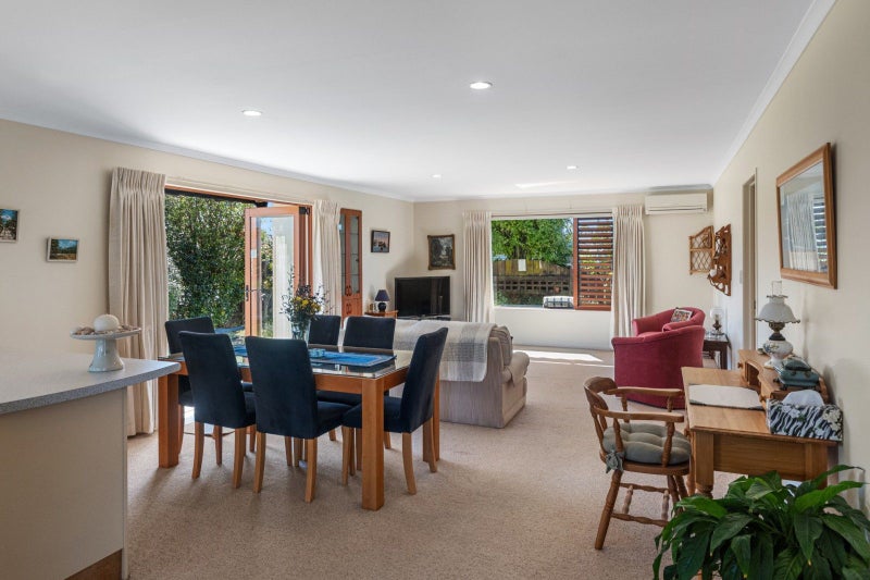 8 Cheyne Road, Pyes Pa, Tauranga - Carousel 1