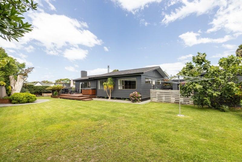 22 Valerie Street, Clive, Clive - Carousel 19