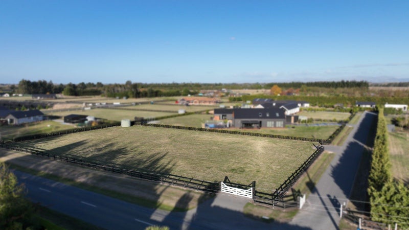 1 Brennan (Pvt) Lane, SWANNANOA, KAIAPOI - Carousel 2