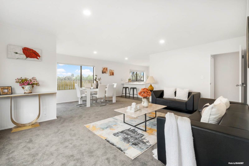 30 Cottesmore Place, Huntington Park, Auckland - Carousel 2