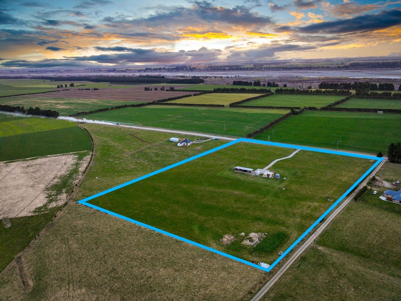 1260 Thongcaster Road, Burnt Hill, Oxford - Carousel 1