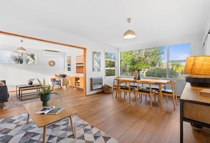 14 Juniper Road, Sunnynook, Auckland - Carousel 2