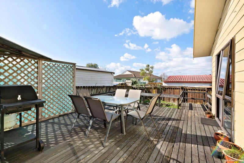 2/82 Shifnal Drive, Randwick Park, Auckland - Carousel 2