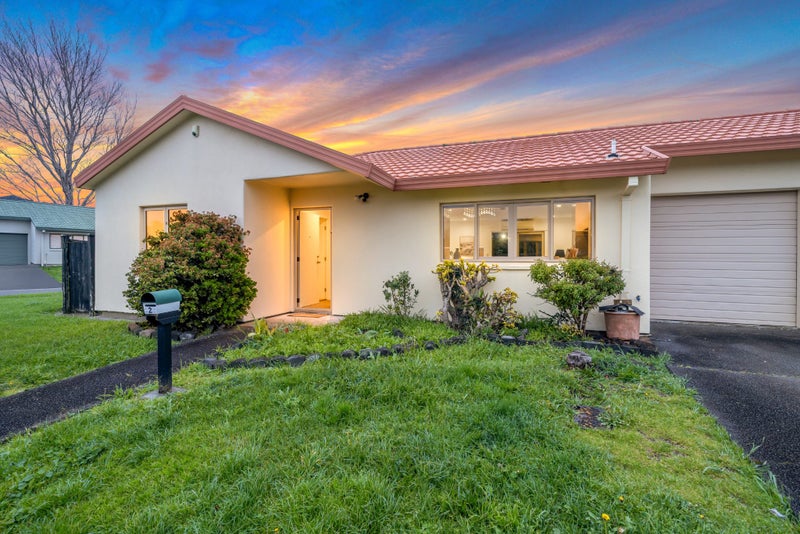 2 Lockington Avenue, Henderson, Auckland - Carousel 1